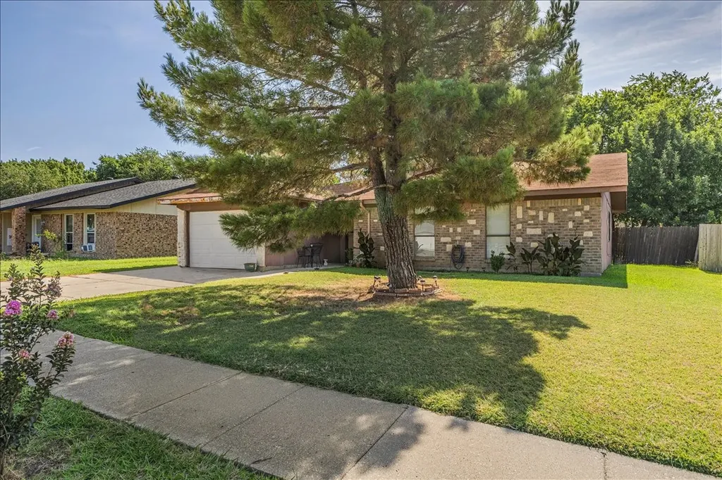 3423 Hickory Hill Drive Arlington TX 76014