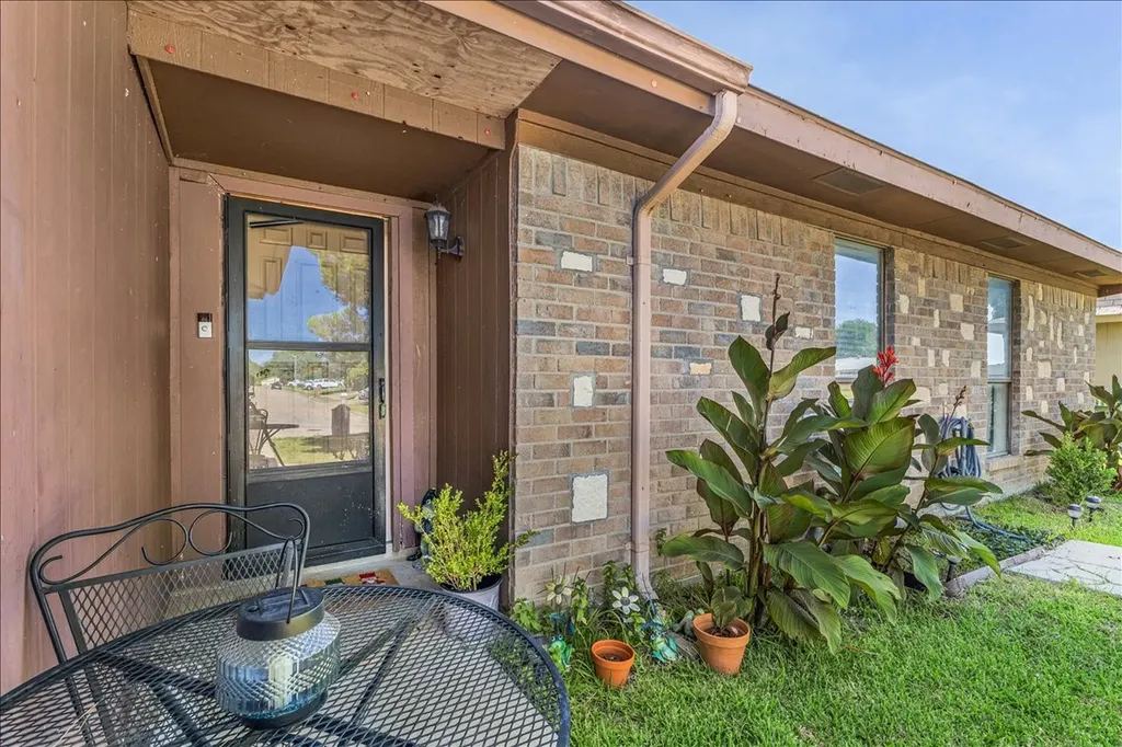 3423 Hickory Hill Drive Arlington TX 76014