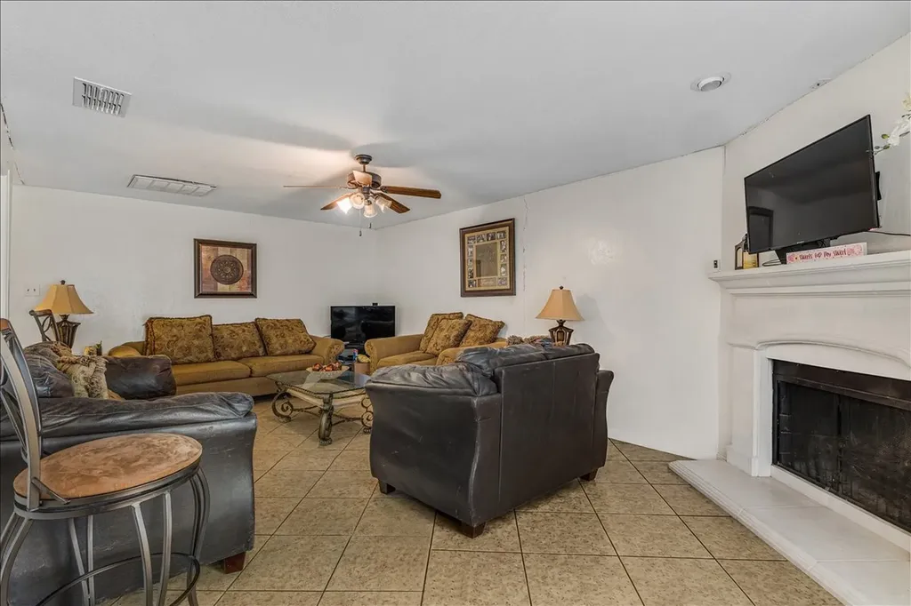 3423 Hickory Hill Drive Arlington TX 76014