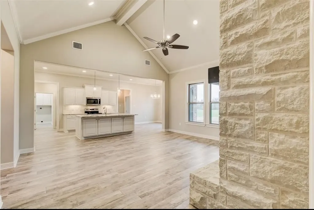 6120 County Road 401 Grandview TX 76050