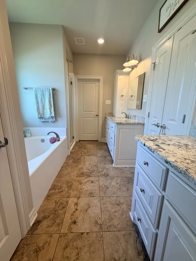 6120 County Road 401 Grandview TX 76050