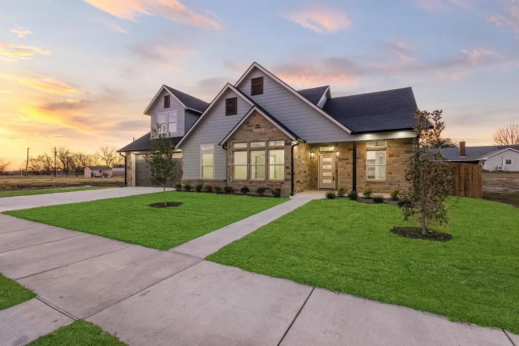 512 Bandera Drive Howe TX 75459