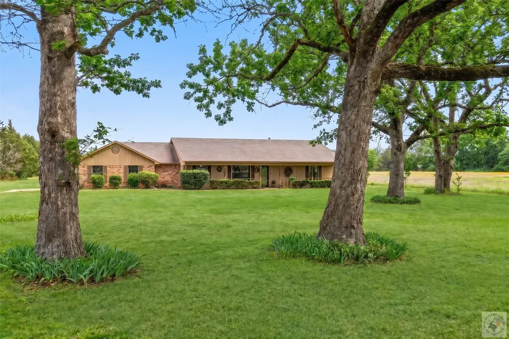 324 Fm 2789 Highway De Kalb TX 75559