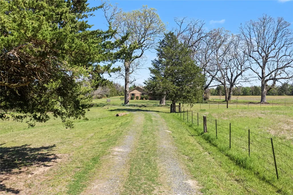 324 Fm 2789 Highway De Kalb TX 75559