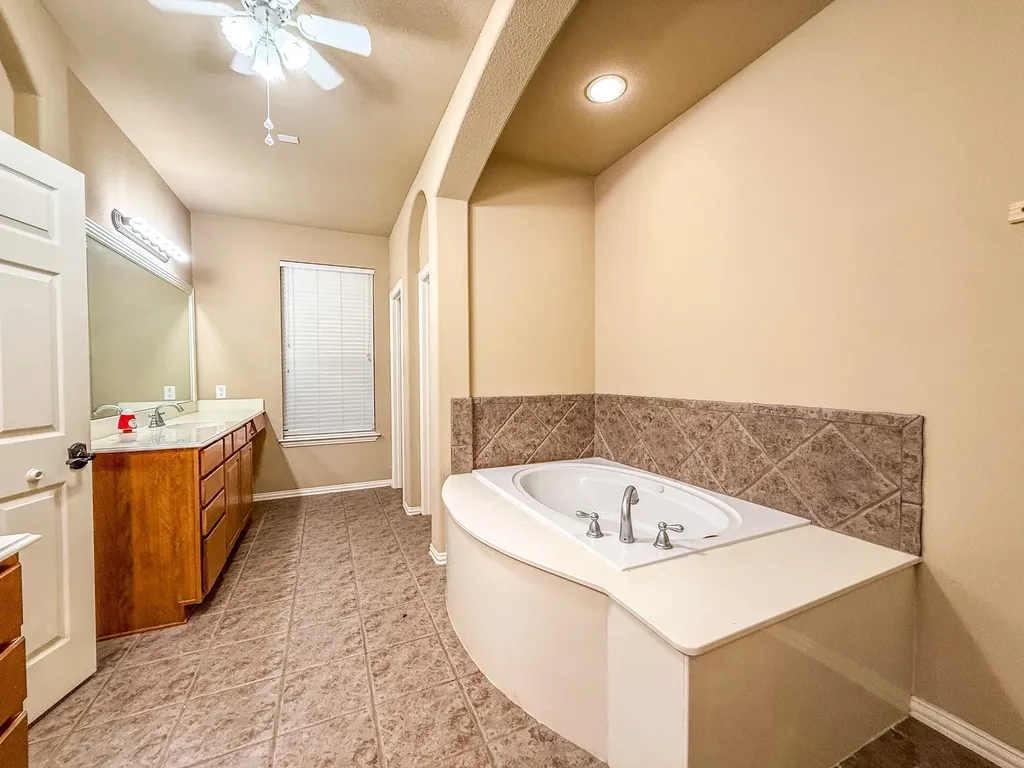 1528 Chestnut Drive Savannah TX 76227