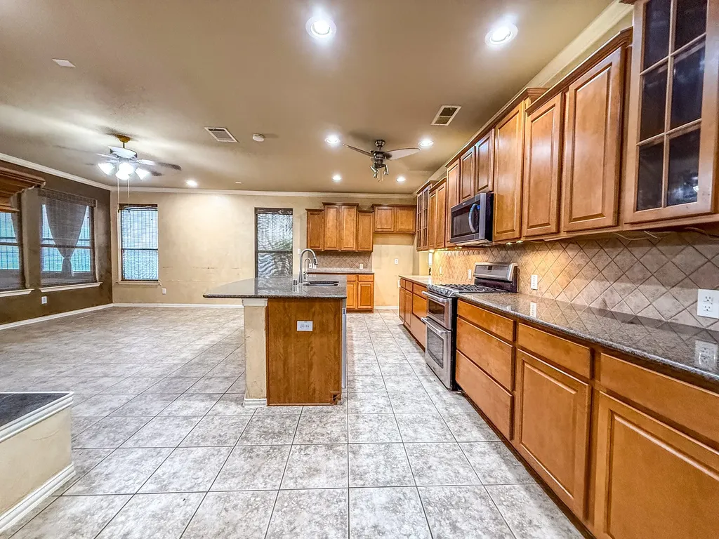 1528 Chestnut Drive Savannah TX 76227