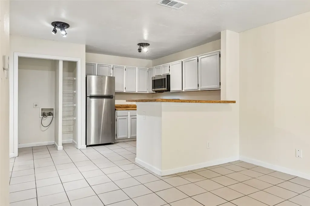 6108 Abrams Road Dallas TX 75231