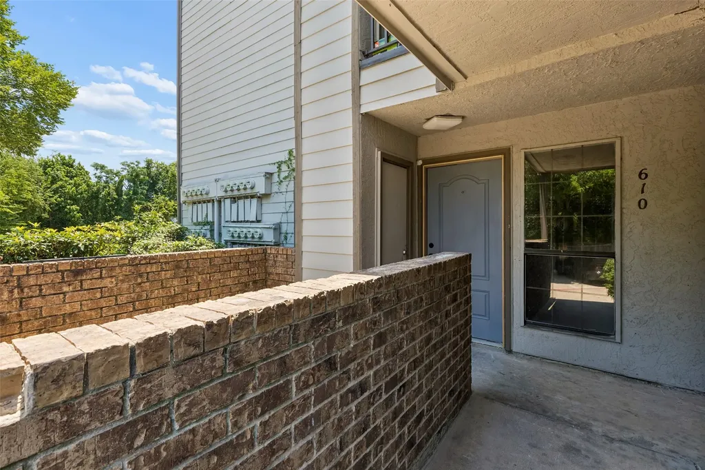 6108 Abrams Road Dallas TX 75231