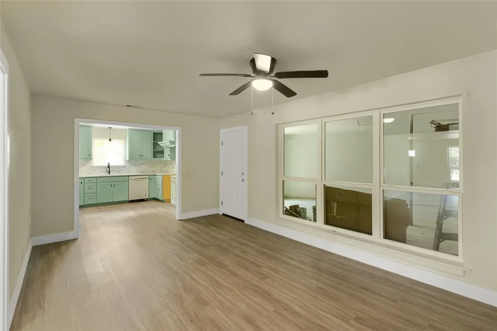 6112 W Poly Webb Road Arlington TX 76016