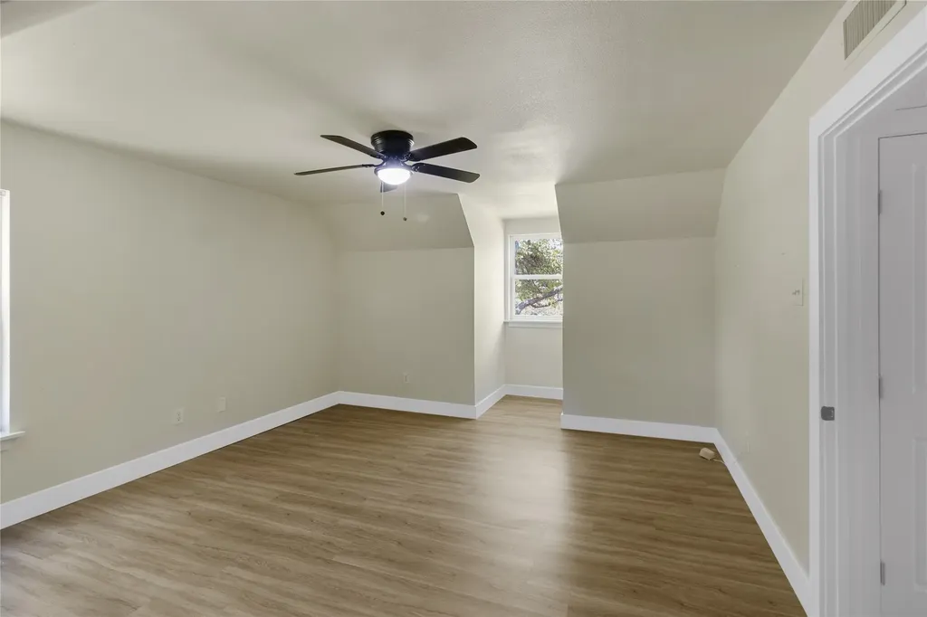 6112 W Poly Webb Road Arlington TX 76016