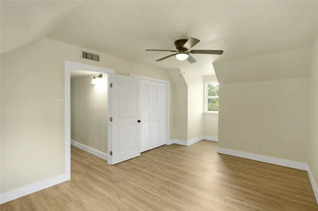 6112 W Poly Webb Road Arlington TX 76016
