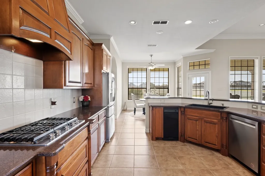 1009 Summerlin Drive Granbury TX 76048