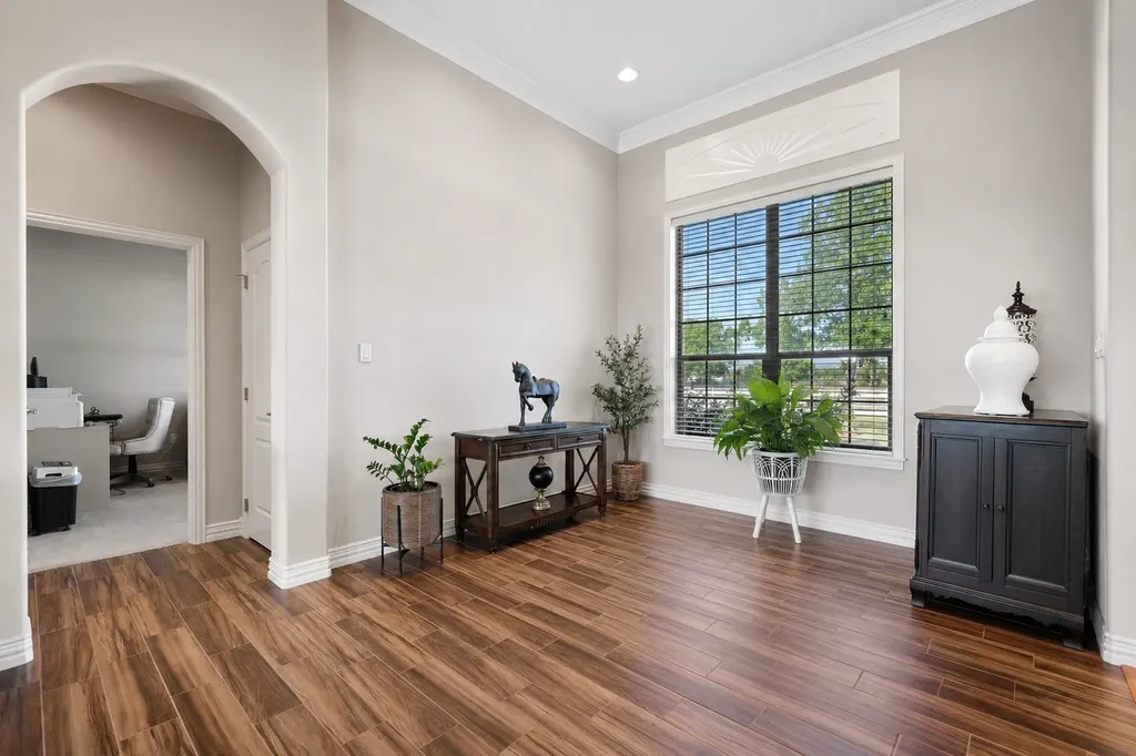 1009 Summerlin Drive Granbury TX 76048