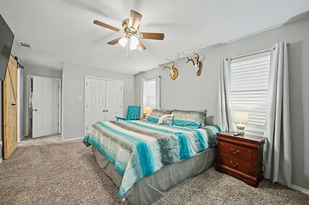 762 Oak Leaf Trail East Tawakoni TX 75472
