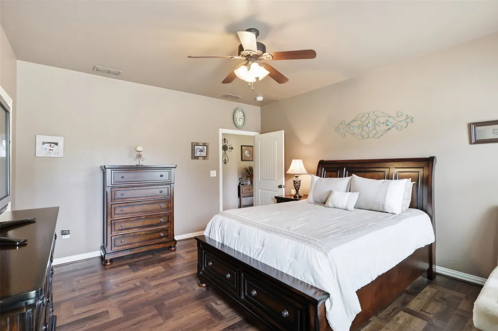 2951 Harwell Lake Road Weatherford TX 76088