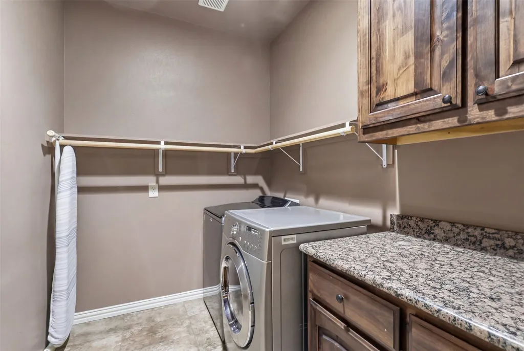 2951 Harwell Lake Road Weatherford TX 76088