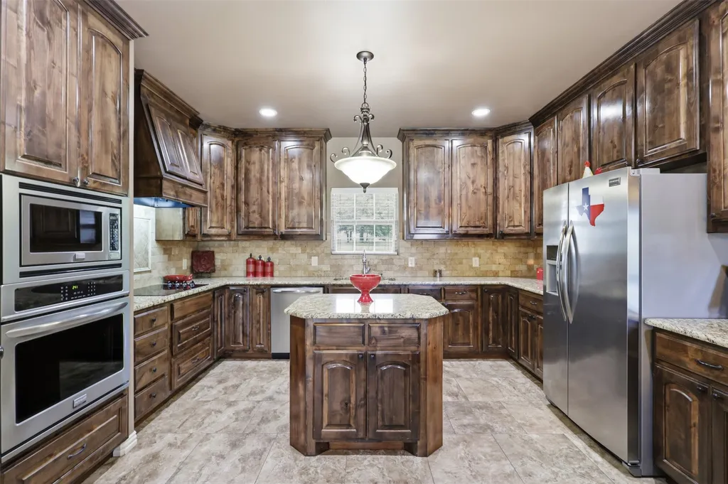 2951 Harwell Lake Road Weatherford TX 76088