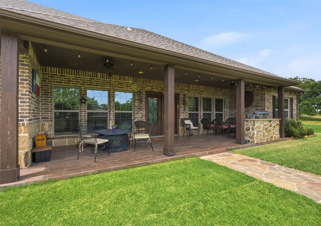 2951 Harwell Lake Road Weatherford TX 76088