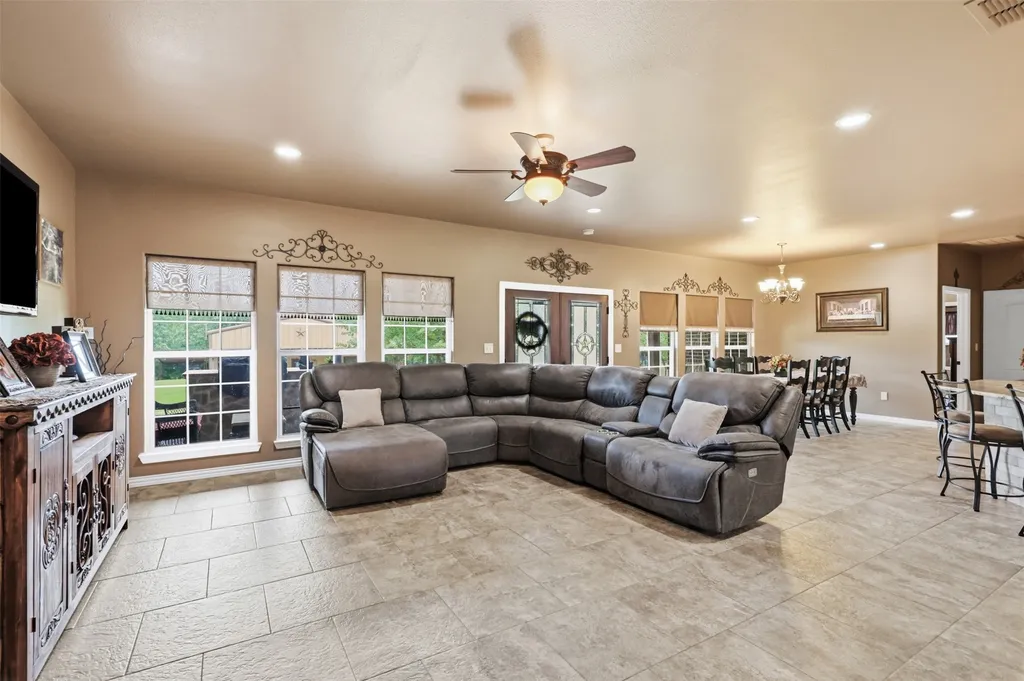 2951 Harwell Lake Road Weatherford TX 76088