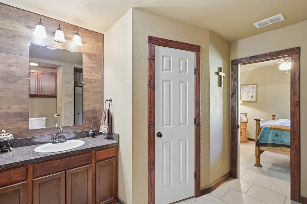 2951 Harwell Lake Road Weatherford TX 76088