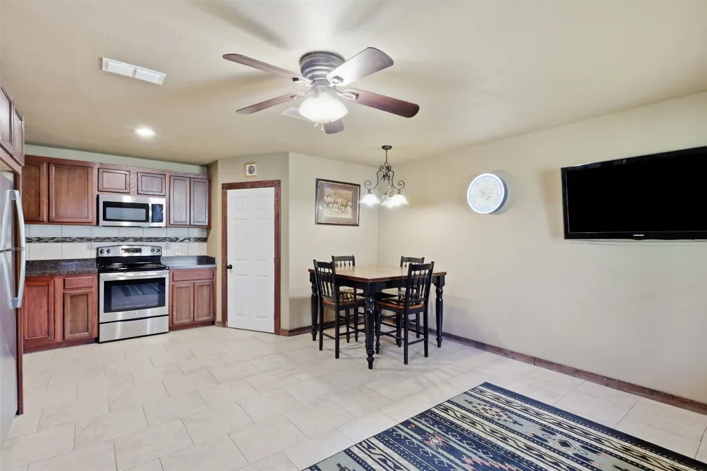 2951 Harwell Lake Road Weatherford TX 76088