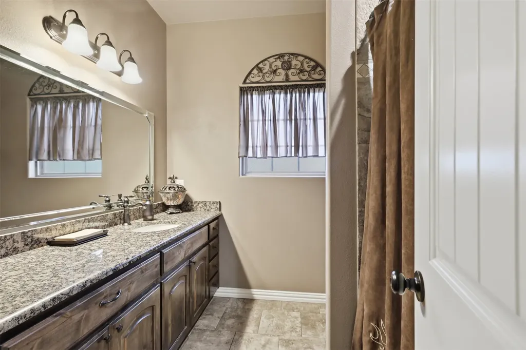 2951 Harwell Lake Road Weatherford TX 76088