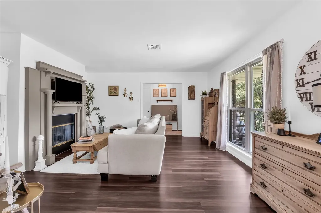 801 Gaywood Drive Woodway TX 76712