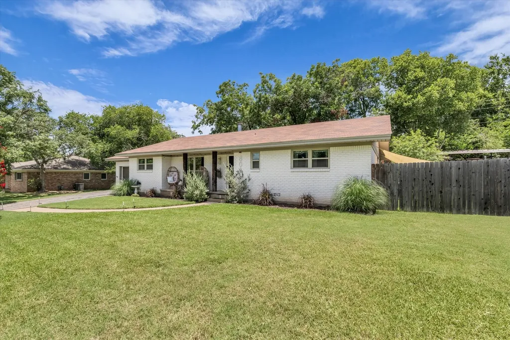 801 Gaywood Drive Woodway TX 76712