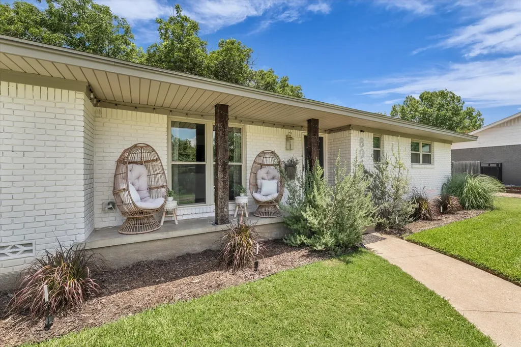 801 Gaywood Drive Woodway TX 76712