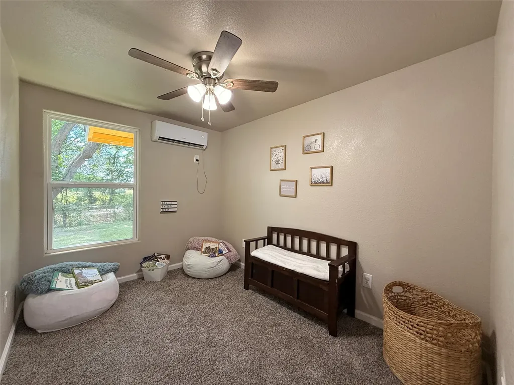 805 NE 3rd Street Hubbard TX 76648