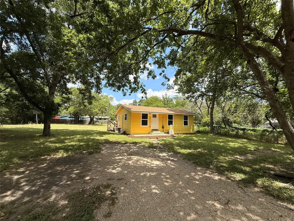 805 NE 3rd Street Hubbard TX 76648
