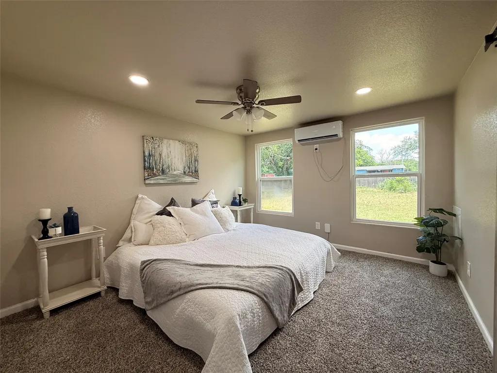 805 NE 3rd Street Hubbard TX 76648
