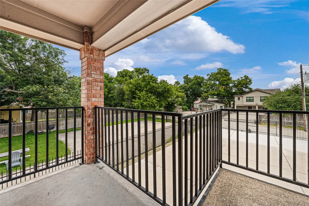 1903 S 11th Street Waco TX 76706