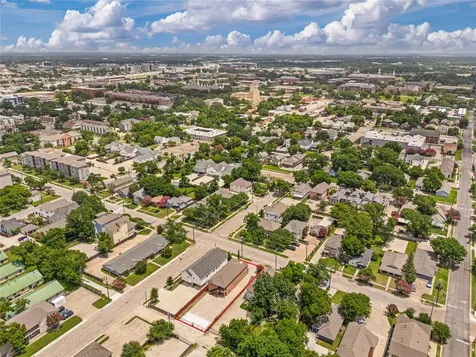 1903 S 11th Street Waco TX 76706