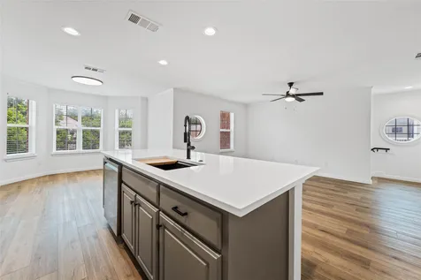 1903 S 11th Street Waco TX 76706