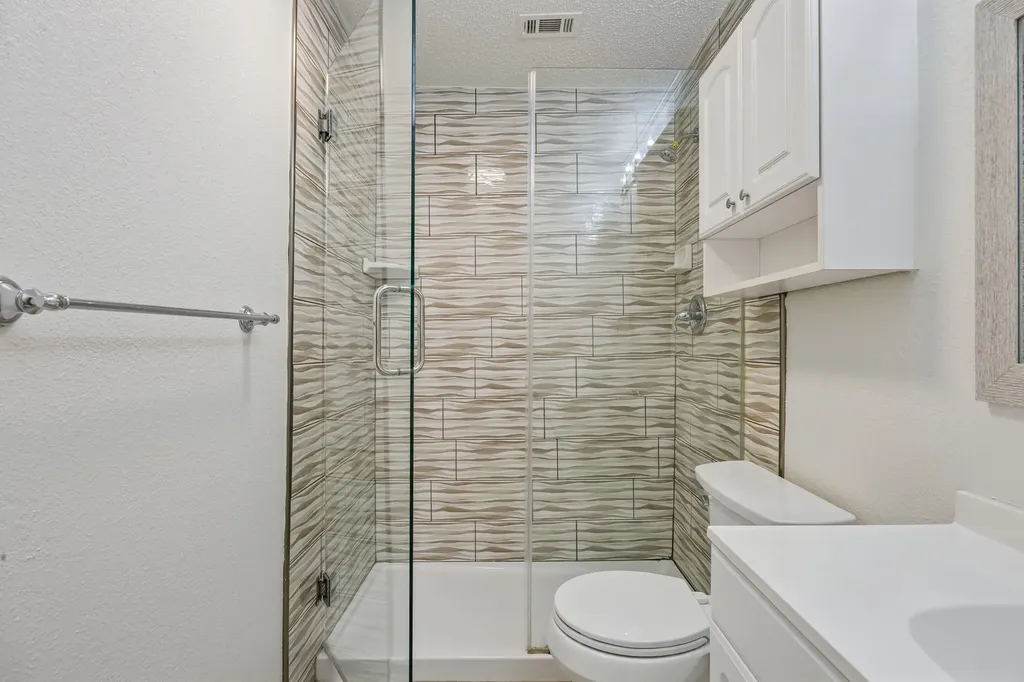 118 E Denton Drive Euless TX 76039