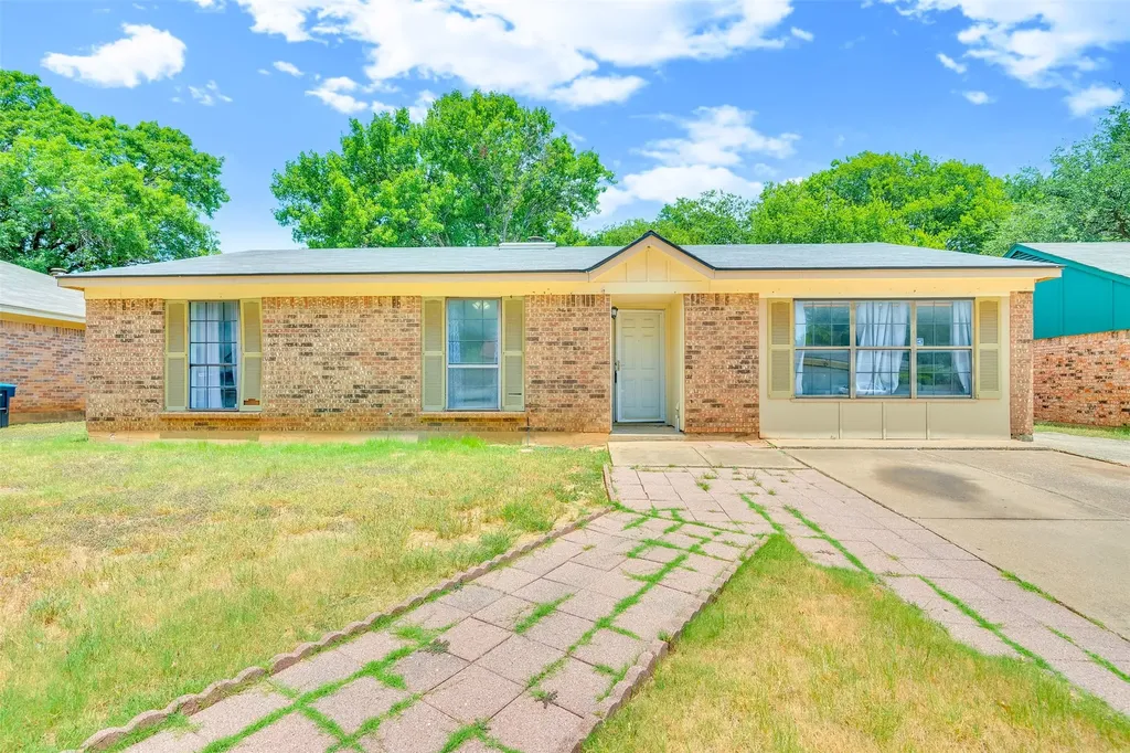 1832 Steinburg Lane Fort Worth TX 76134