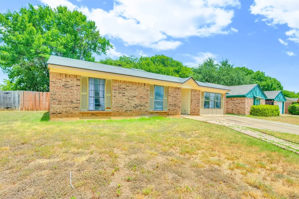 1832 Steinburg Lane Fort Worth TX 76134