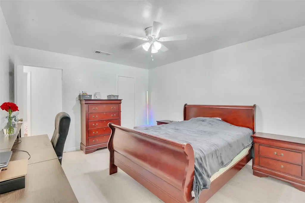 1832 Steinburg Lane Fort Worth TX 76134