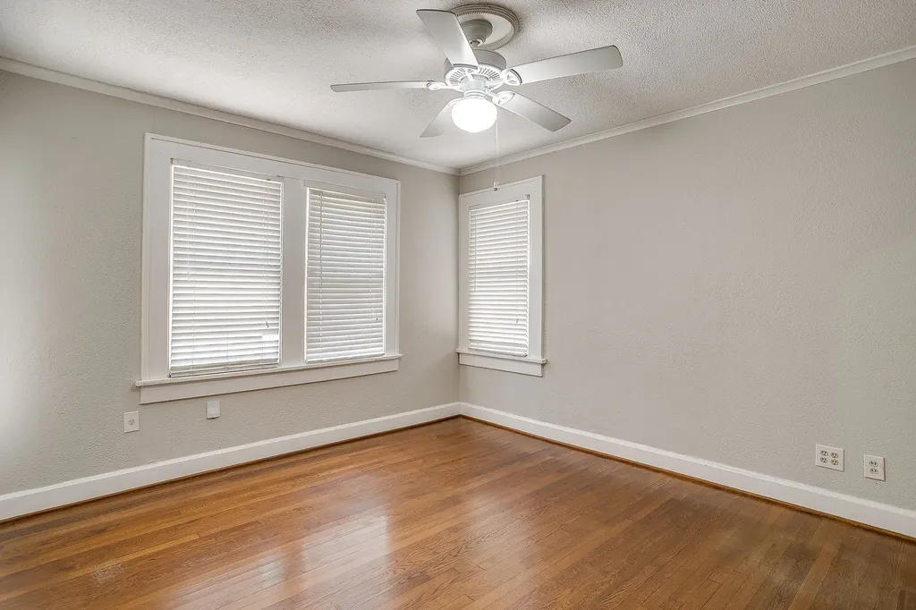 3216 Cockrell Avenue Fort Worth TX 76109