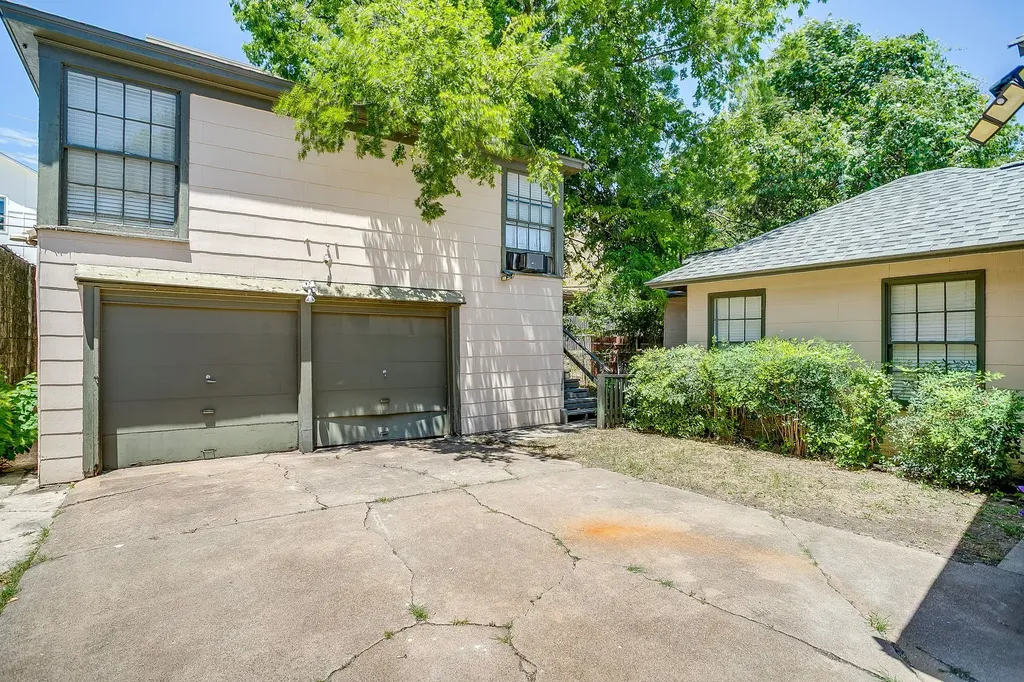 3216 Cockrell Avenue Fort Worth TX 76109