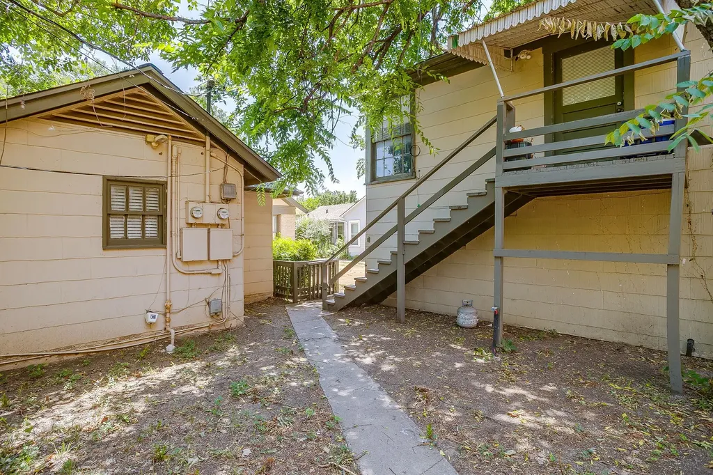 3216 Cockrell Avenue Fort Worth TX 76109