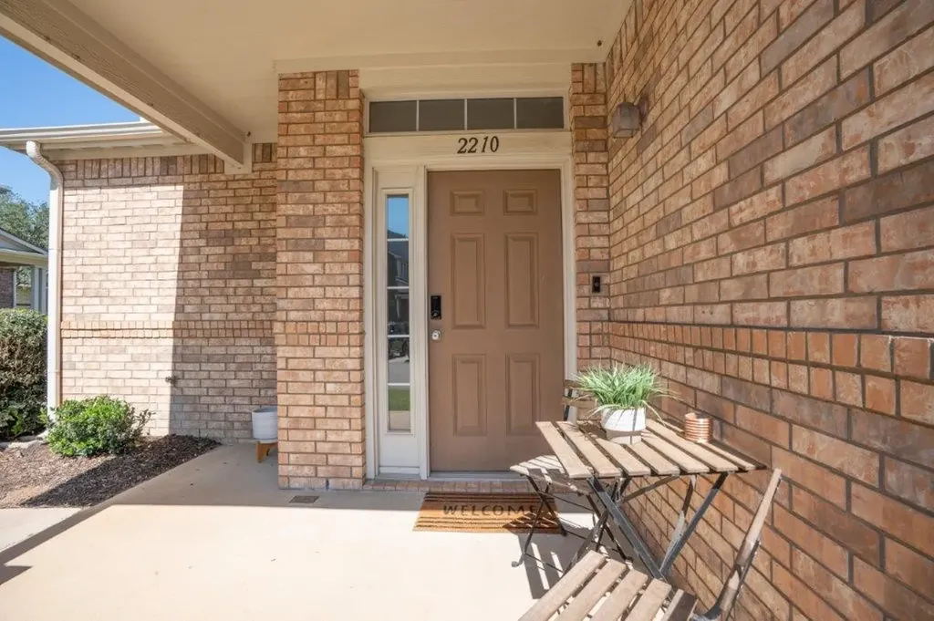 2210 Glacier Park Lane Grand Prairie TX 75050