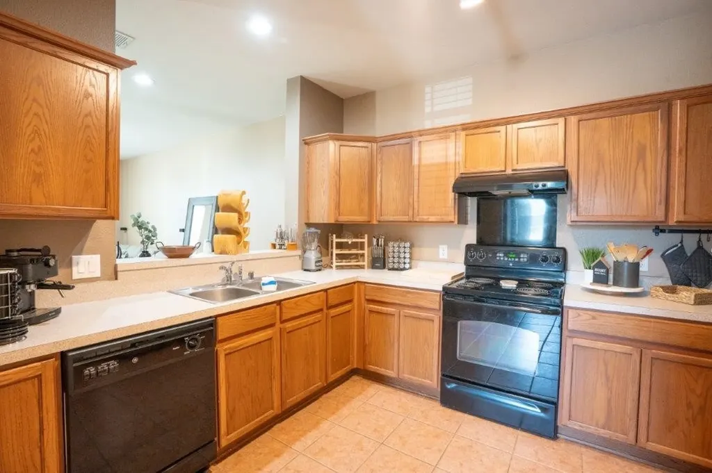 2210 Glacier Park Lane Grand Prairie TX 75050