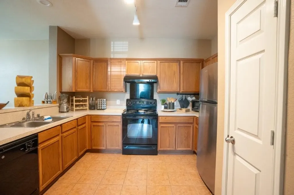 2210 Glacier Park Lane Grand Prairie TX 75050
