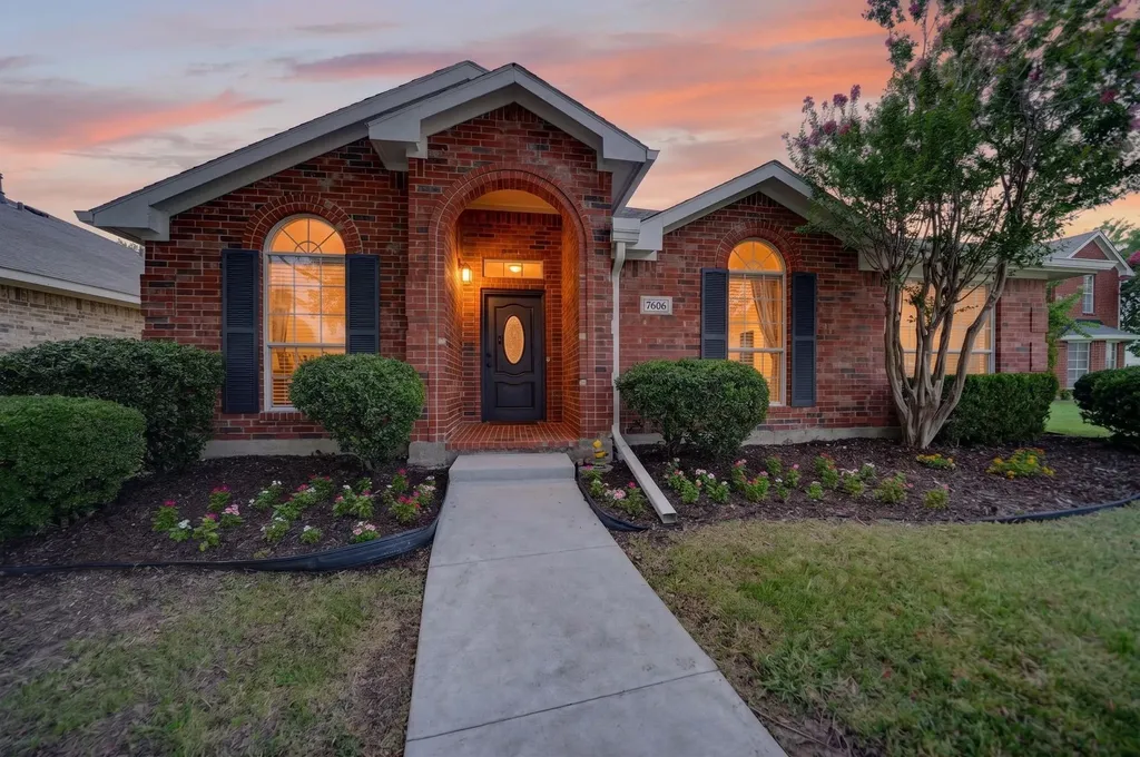 7606 Harbor Drive Rowlett TX 75088