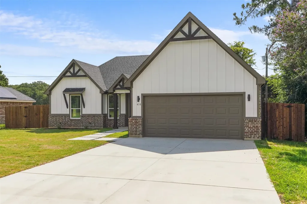 418 Starboard Drive Gun Barrel City TX 75156
