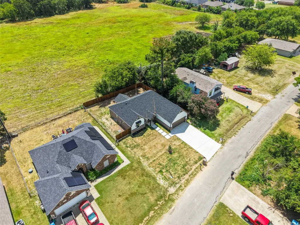 418 Starboard Drive Gun Barrel City TX 75156