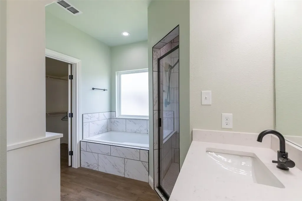 220 Moon Beam Path Abilene TX 79602