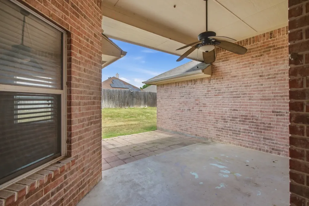 301 Lottie Lane Saginaw TX 76179